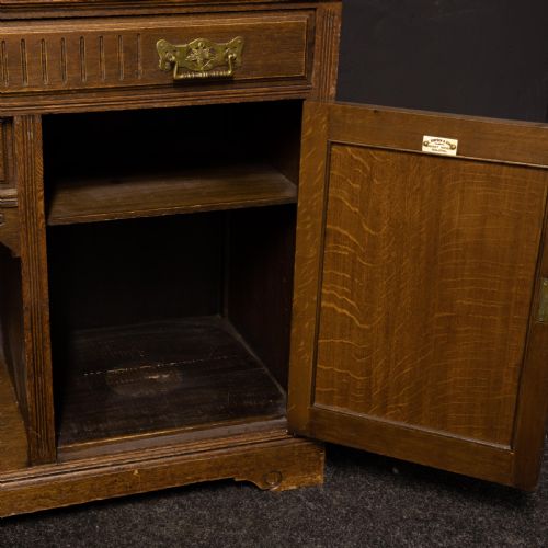 T SIMPSON AND SON OAK MIRRORBACK SIDEBOARD - ADDITIONAL PHOTO 2