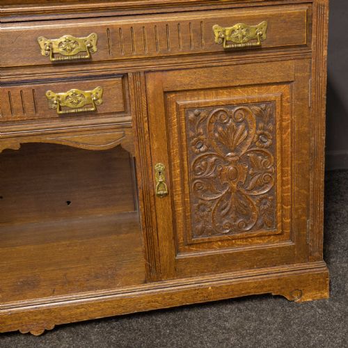 T SIMPSON AND SON OAK MIRRORBACK SIDEBOARD - ADDITIONAL PHOTO 3