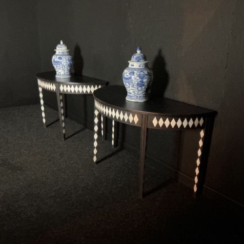 DECORATIVE GEORGIAN SIDE TABLES - ADDITIONAL PHOTO 1