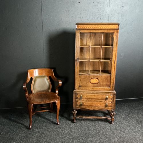 ANTIQUE OAK BOOKCASE - ADDITIONAL PHOTO 1
