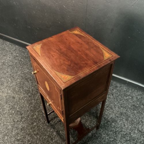 GEORGIAN MAHOGANY CUPBOARD - ADDITIONAL PHOTO 4