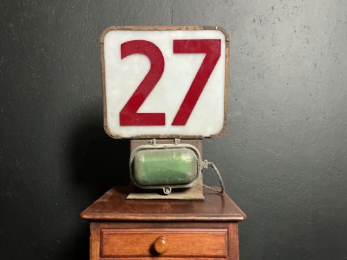 FISH AUCTION BIDDERS NUMBER 27