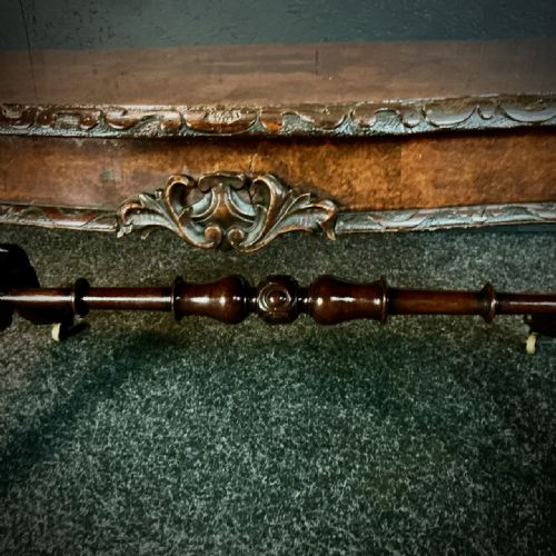 VICTORIAN BURR WALNUT COFFEE TABLE - ADDITIONAL PHOTO 1