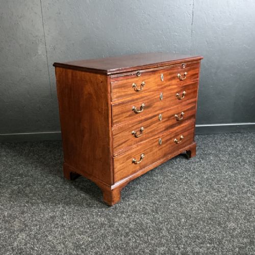 GEORGIAN MAHOGANY CHEST - ADDITIONAL PHOTO 4