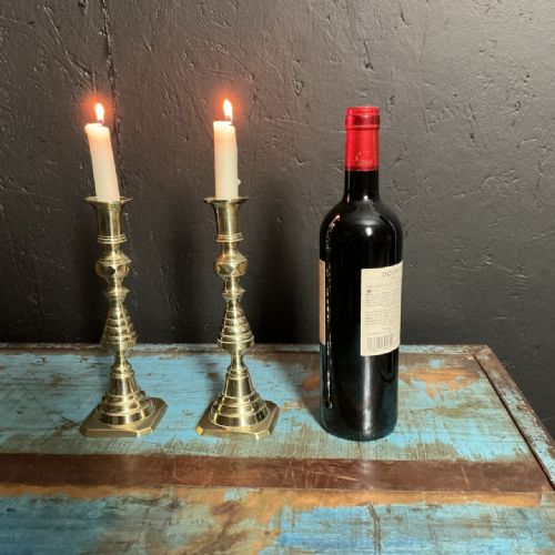 PAIR OF VICTORIAN BRASS CANDLESTICKS - ADDITIONAL PHOTO 1