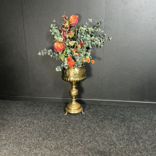 VICTORIAN BRASS PLANTER - ADDITIONAL PHOTO 2