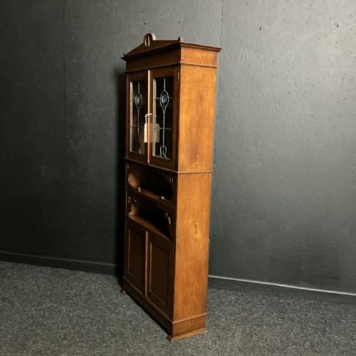 ARTS AND CRAFTS OAK BOOKCASE - ADDITIONAL PHOTO 2