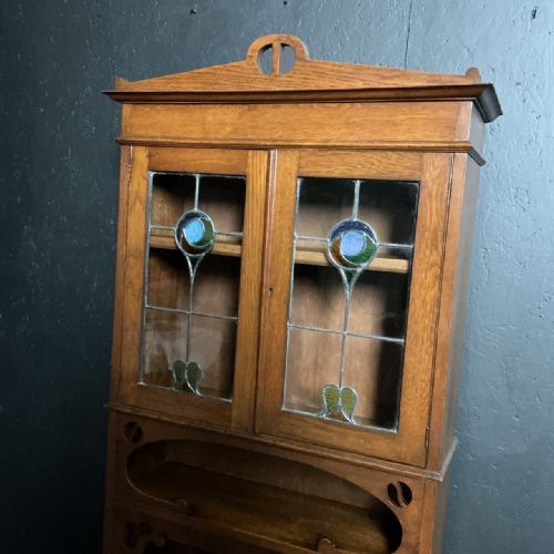 ARTS AND CRAFTS OAK BOOKCASE - ADDITIONAL PHOTO 5