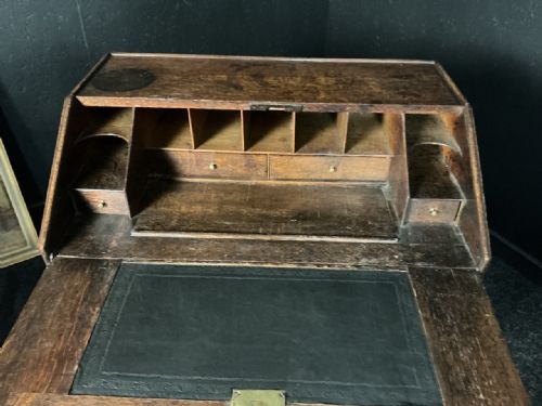 EARLY OAK BUREAU - ADDITIONAL PHOTO 3