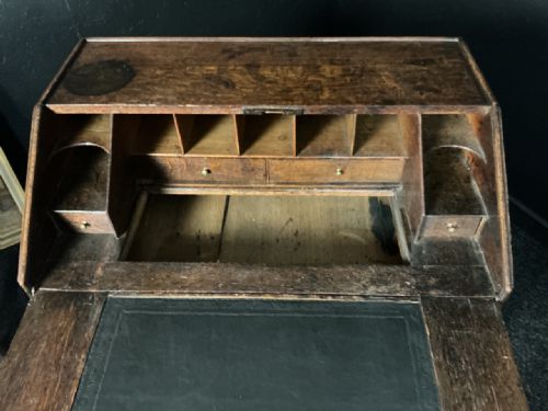 EARLY OAK BUREAU - ADDITIONAL PHOTO 4