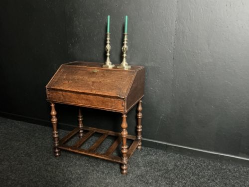 VICTORIAN KING OF DIAMONDS CANDLESTICKS - ADDITIONAL PHOTO 1