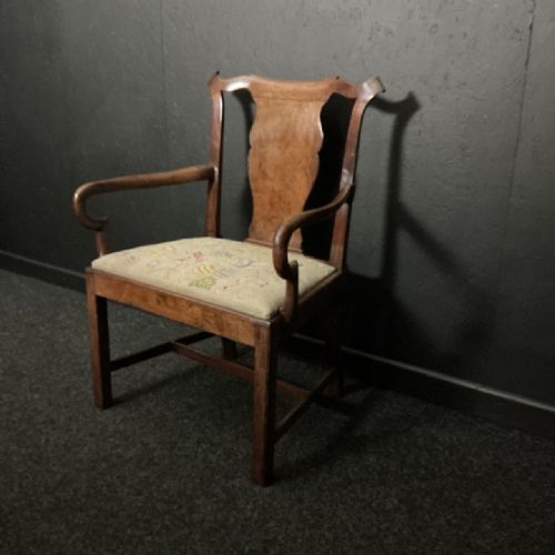 GEORGE 1ST LARGE WALNUT ARMCHAIR - ADDITIONAL PHOTO 1