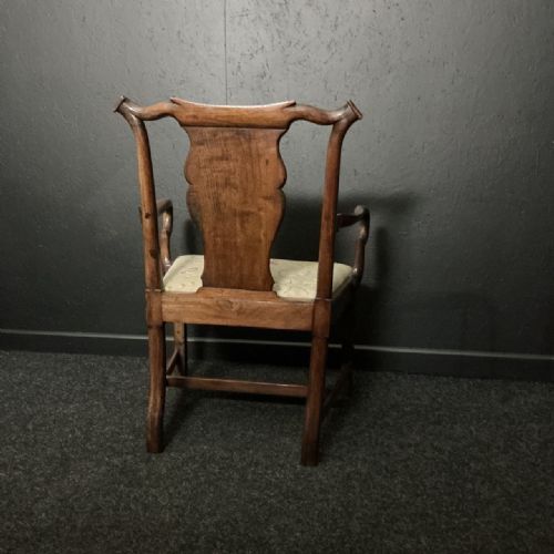 GEORGE 1ST LARGE WALNUT ARMCHAIR - ADDITIONAL PHOTO 3