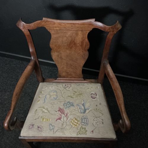 GEORGE 1ST LARGE WALNUT ARMCHAIR - ADDITIONAL PHOTO 5