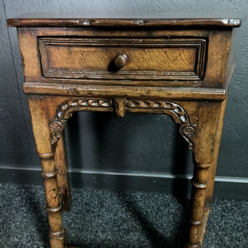 OAK SIDE TABLE - ADDITIONAL PHOTO 3