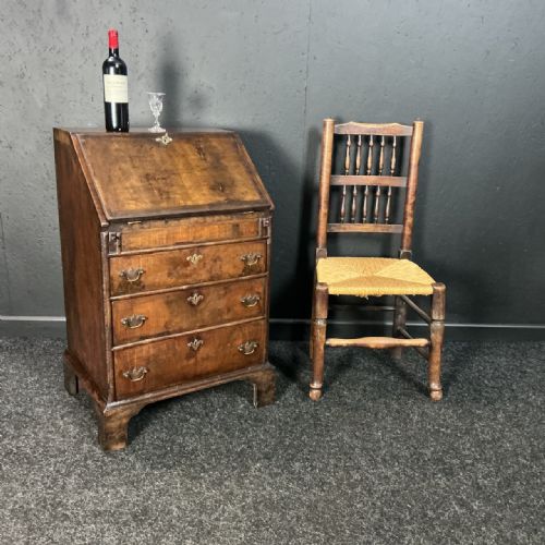 QUEEN ANNE WALNUT BUREAU - ADDITIONAL PHOTO 1