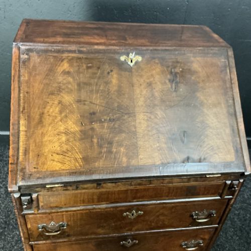 QUEEN ANNE WALNUT BUREAU - ADDITIONAL PHOTO 2