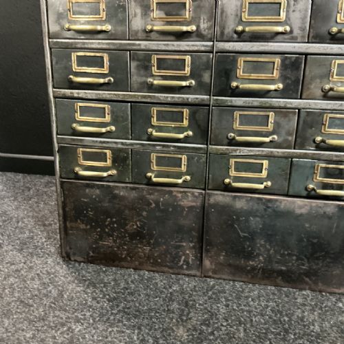 ANTIQUE INDUSTRIAL BANK OF DRAWERS - ADDITIONAL PHOTO 3