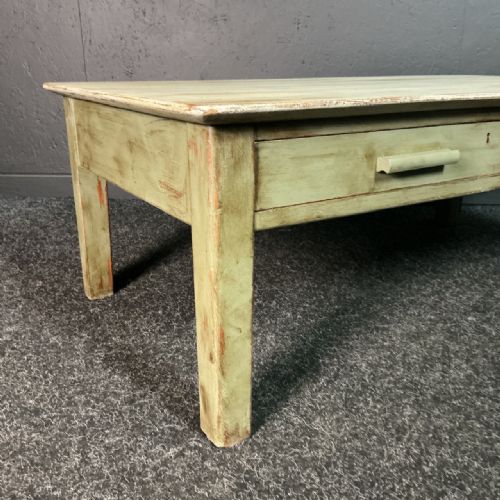 PAINTED HARDWOOD COFFEE TABLE - ADDITIONAL PHOTO 3