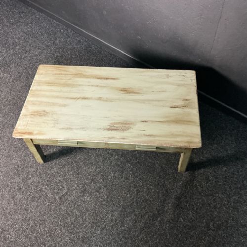 PAINTED HARDWOOD COFFEE TABLE - ADDITIONAL PHOTO 5