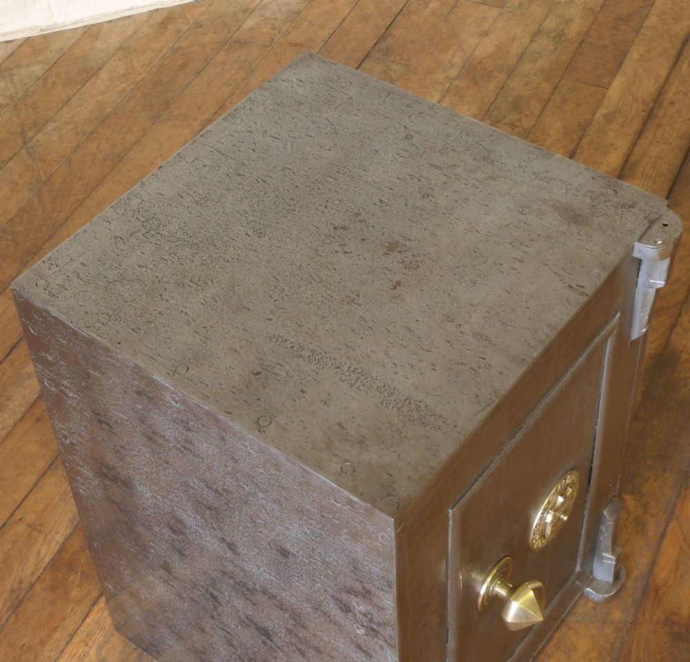 Victorian Steel Safe View V