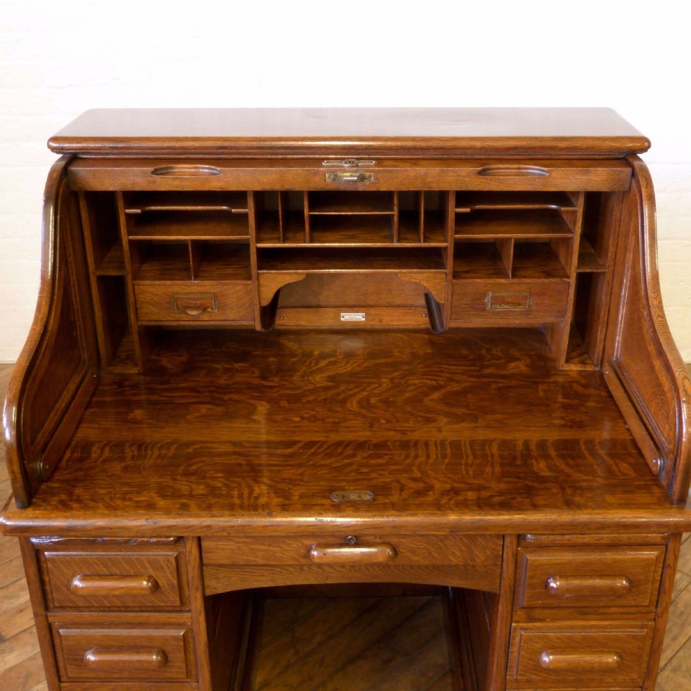 Small Roll Top Desk View VII