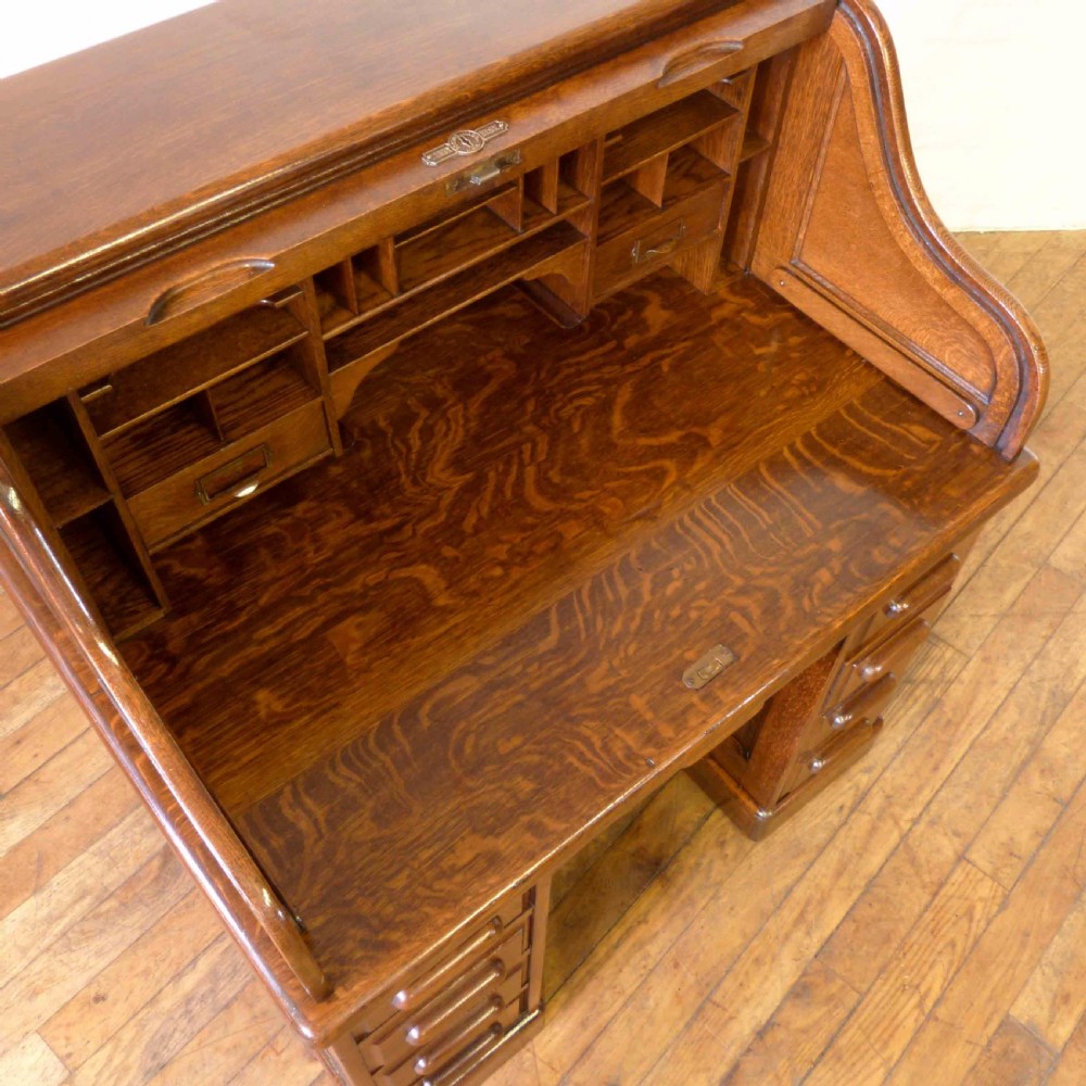 Small Roll Top Desk View VIII