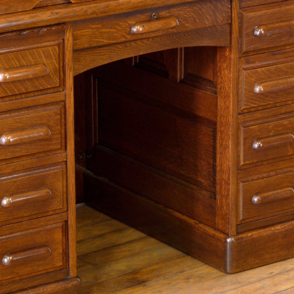 Small Roll Top Desk View XV