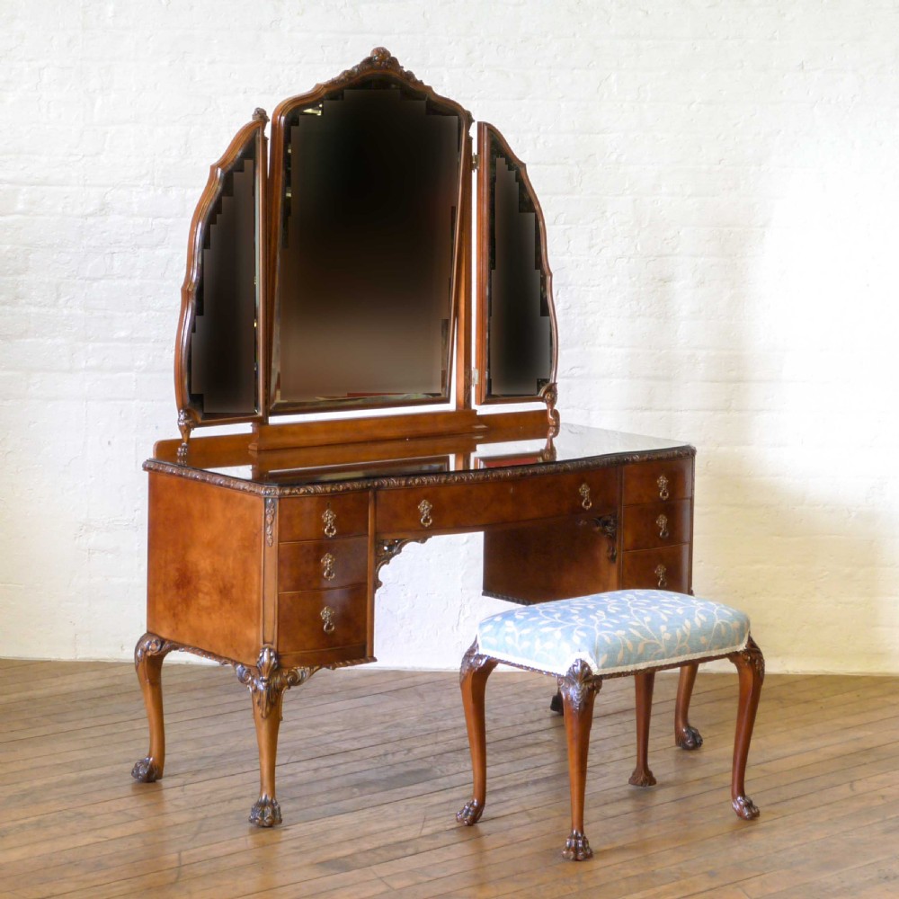 Queen Anne Style Walnut Dressing Table