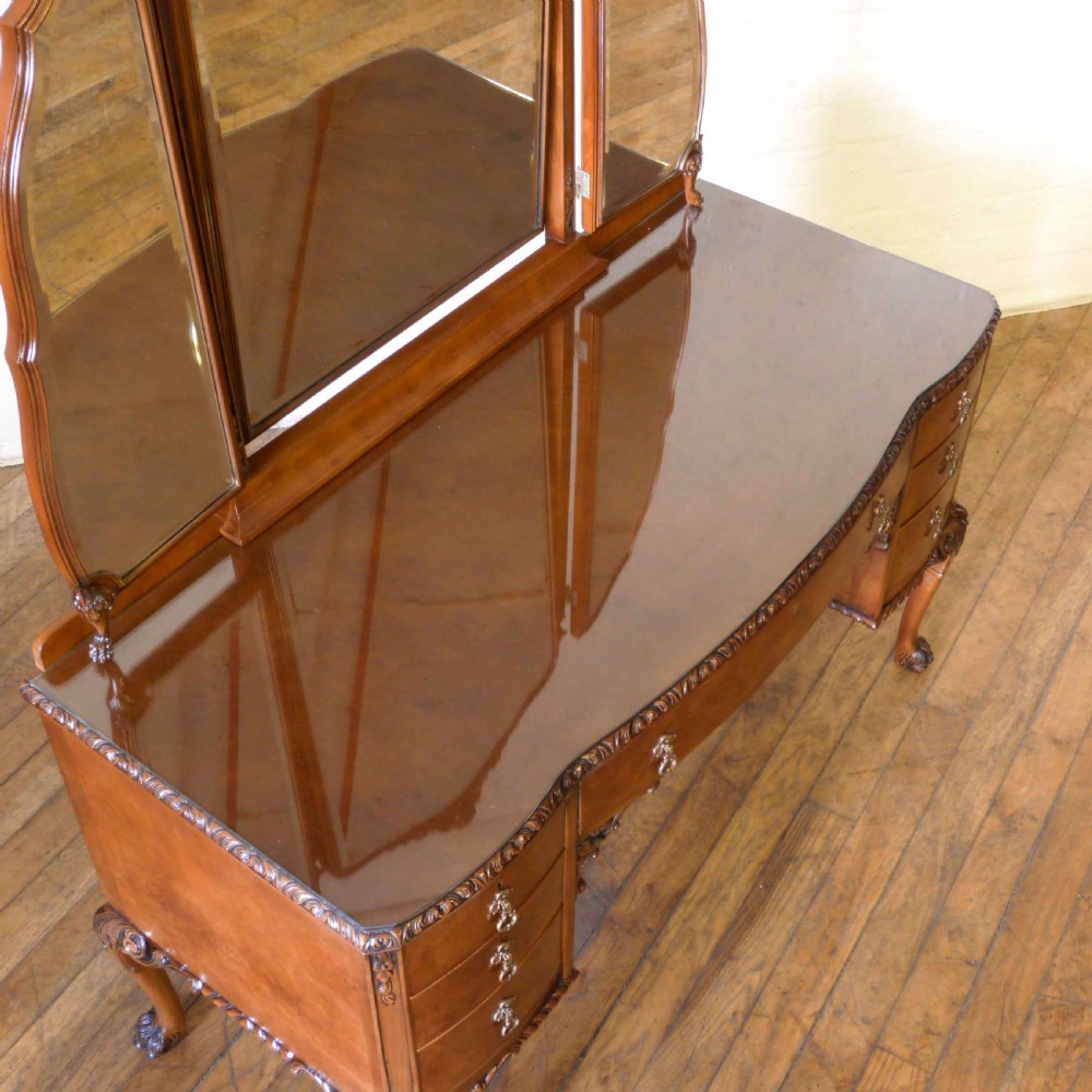 Queen Anne Style Walnut Dressing Table View VII