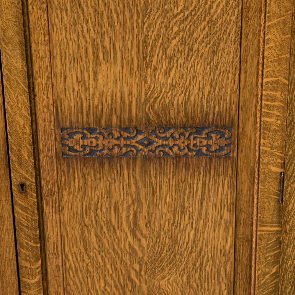Oak Bookcase View IX