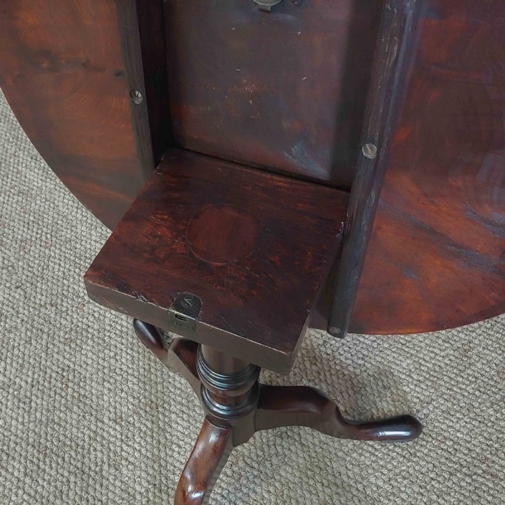 George III Mahogany Canon Barrel Column Tripod Table View XVI
