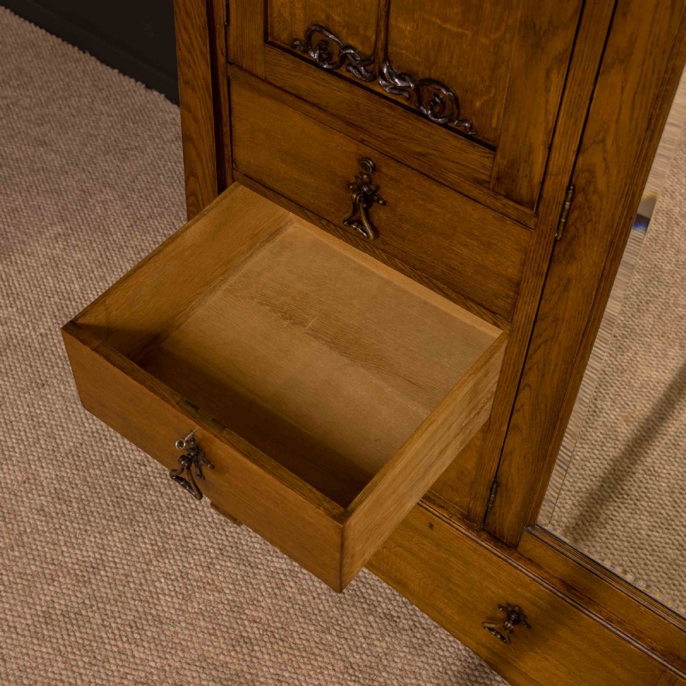 Art Nouveau Oak Wardrobe View XVIII