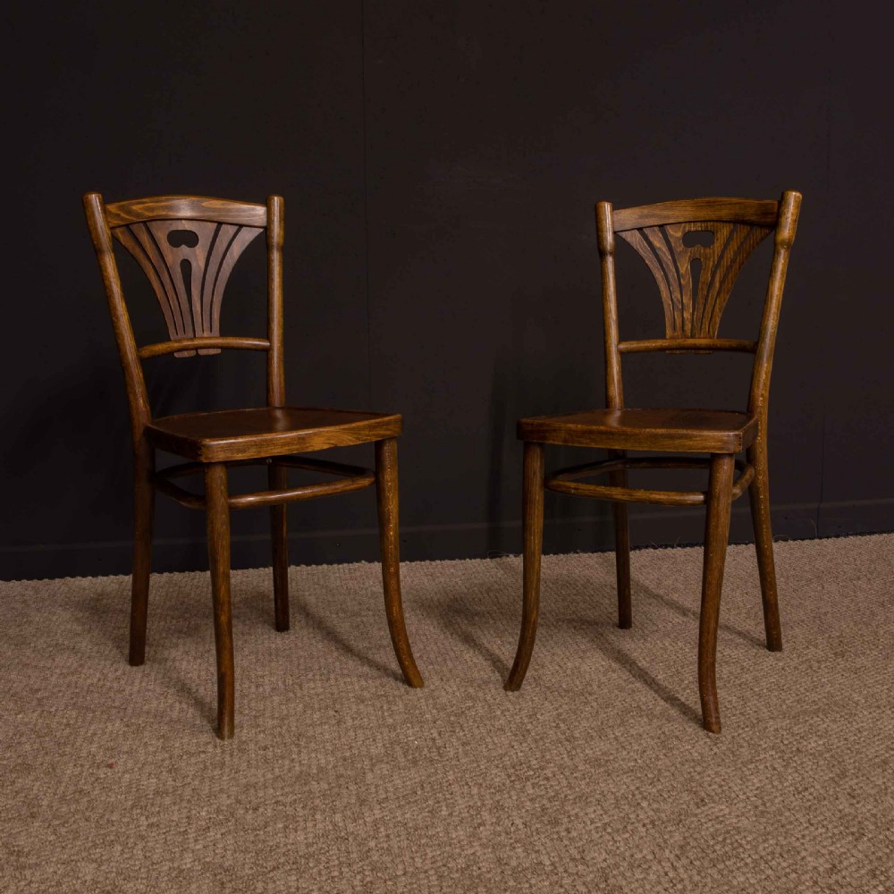 Pair of Thonet Bentwood Chairs View XIII