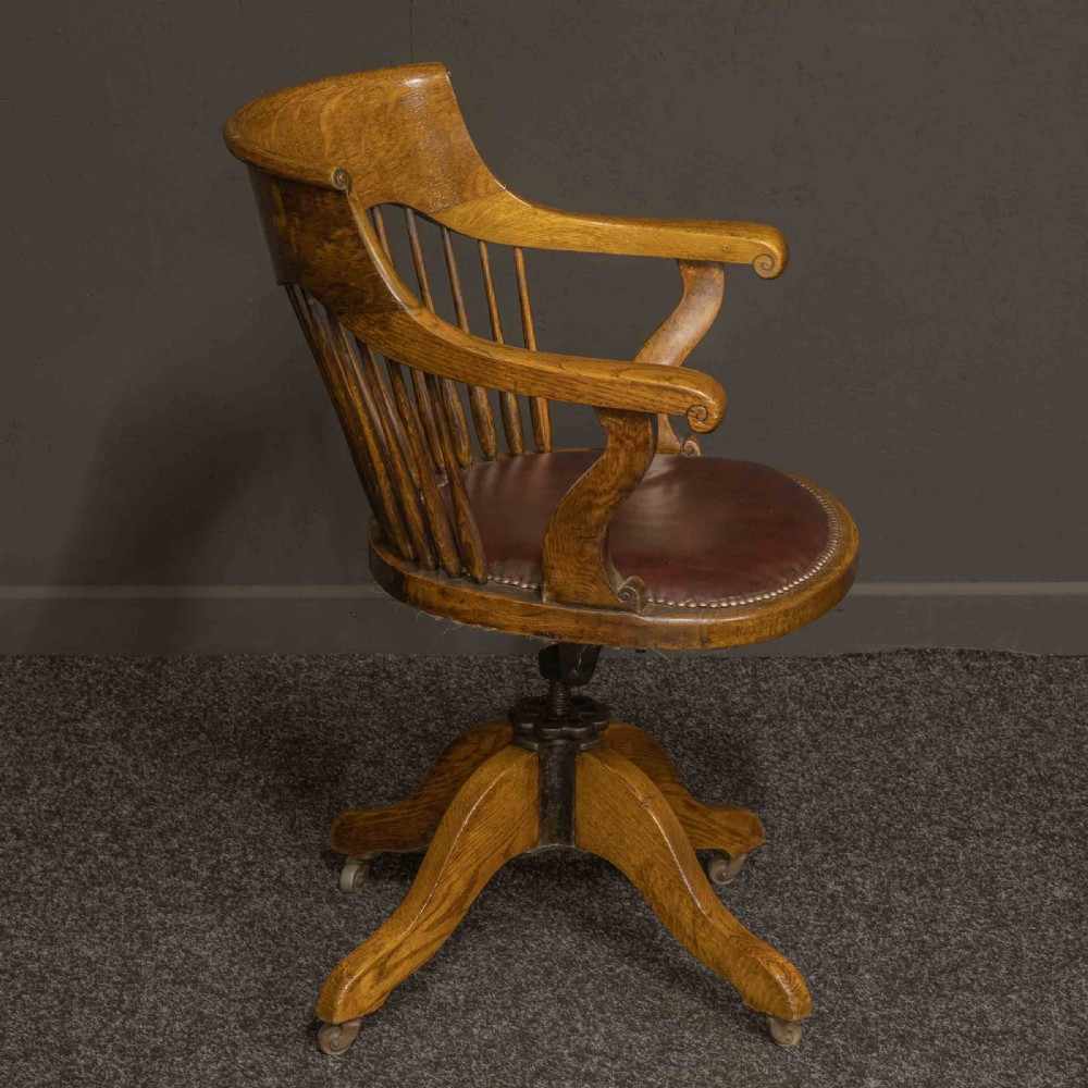 Oak Swivel Chair View III