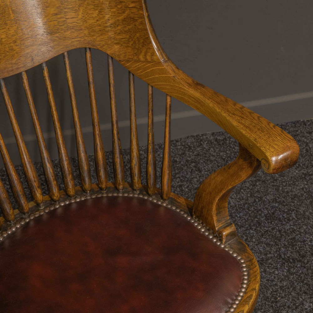 Oak Swivel Chair View IV