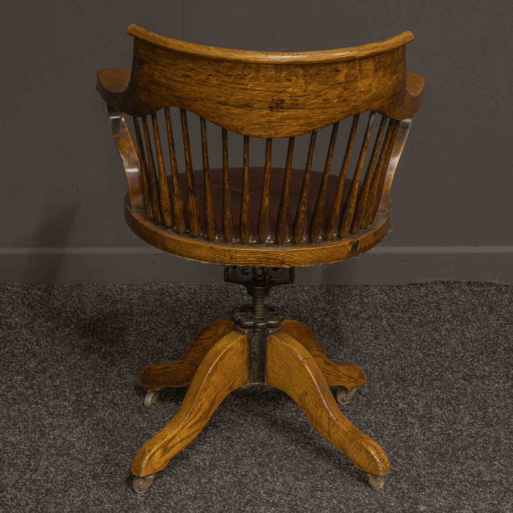 Oak Swivel Chair View V