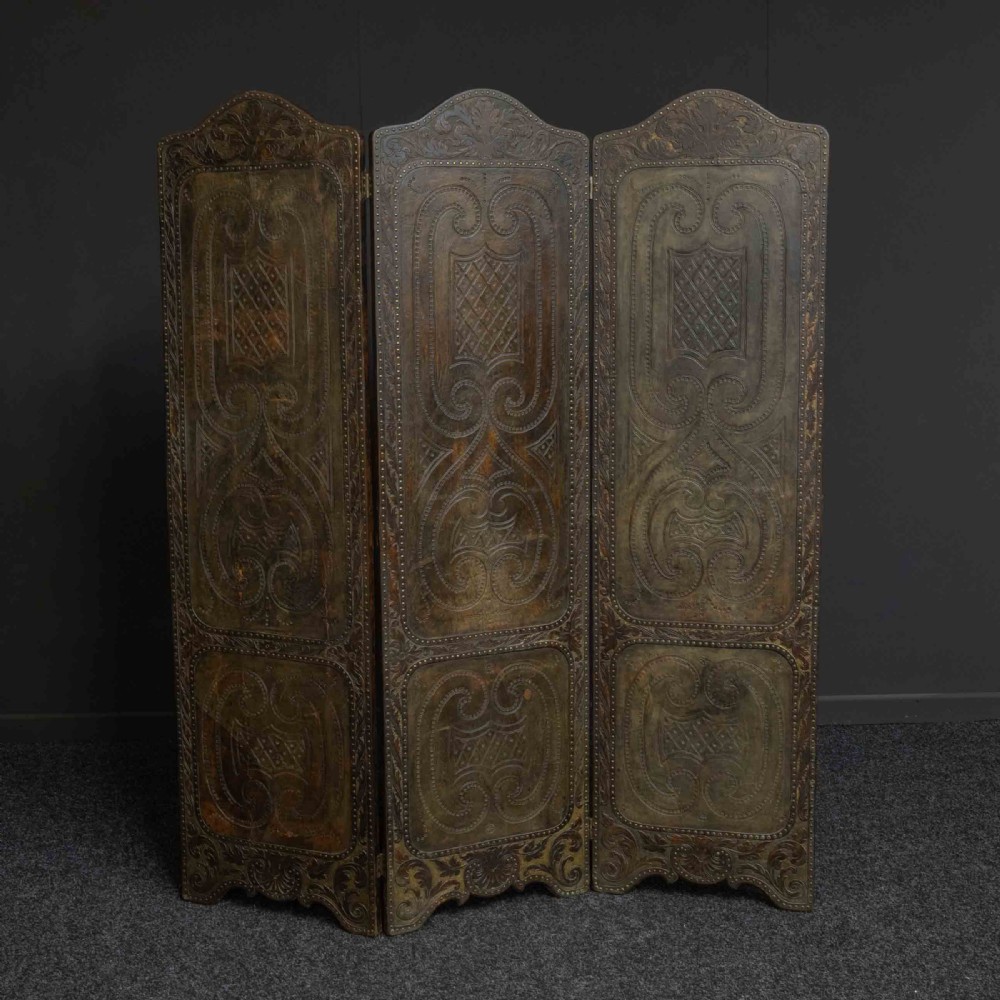 Victorian Embossed Leather Screen View X