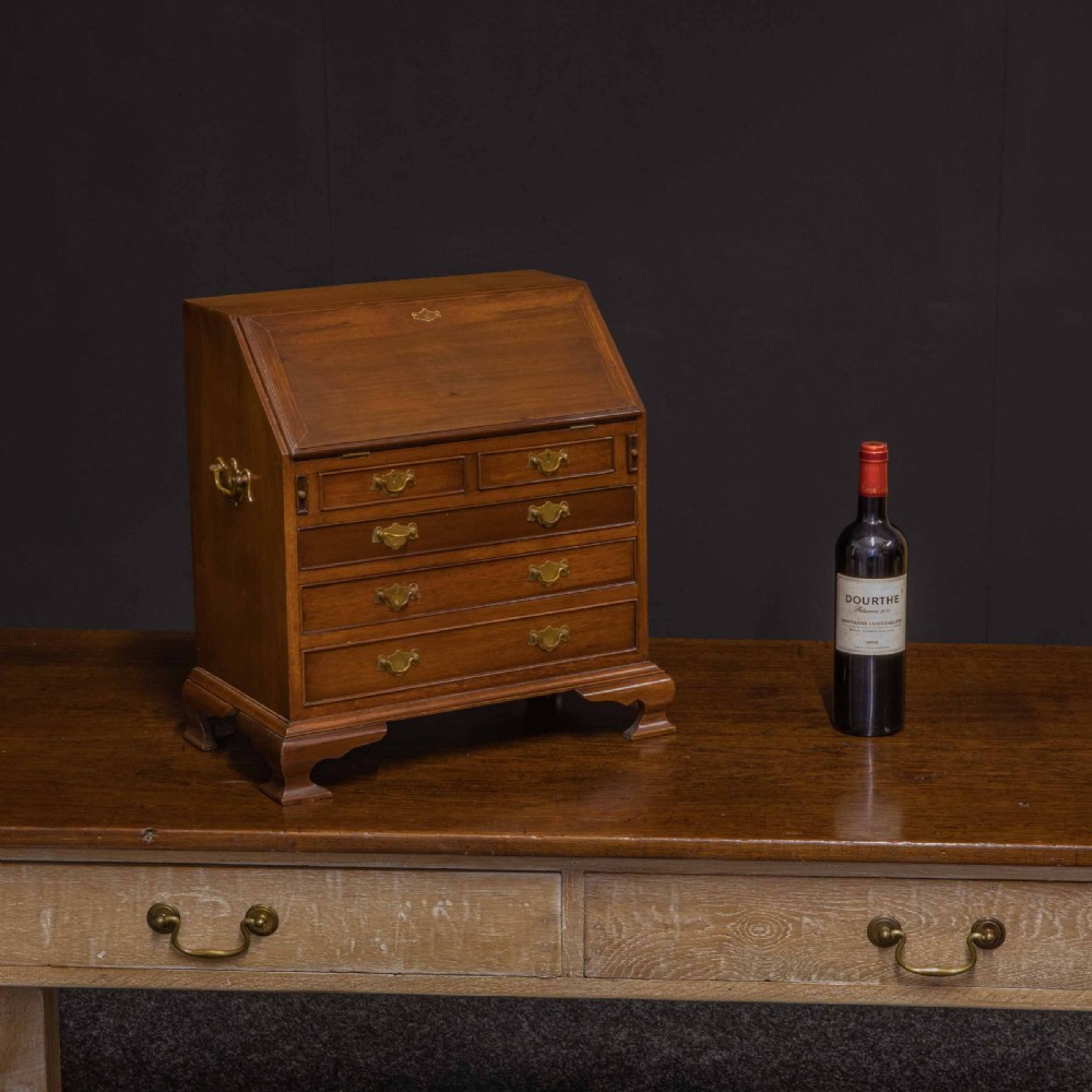 Victorian Celebration Stick Stand View XIV