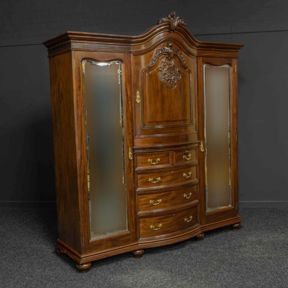 Victorian Mahogany Wardrobe