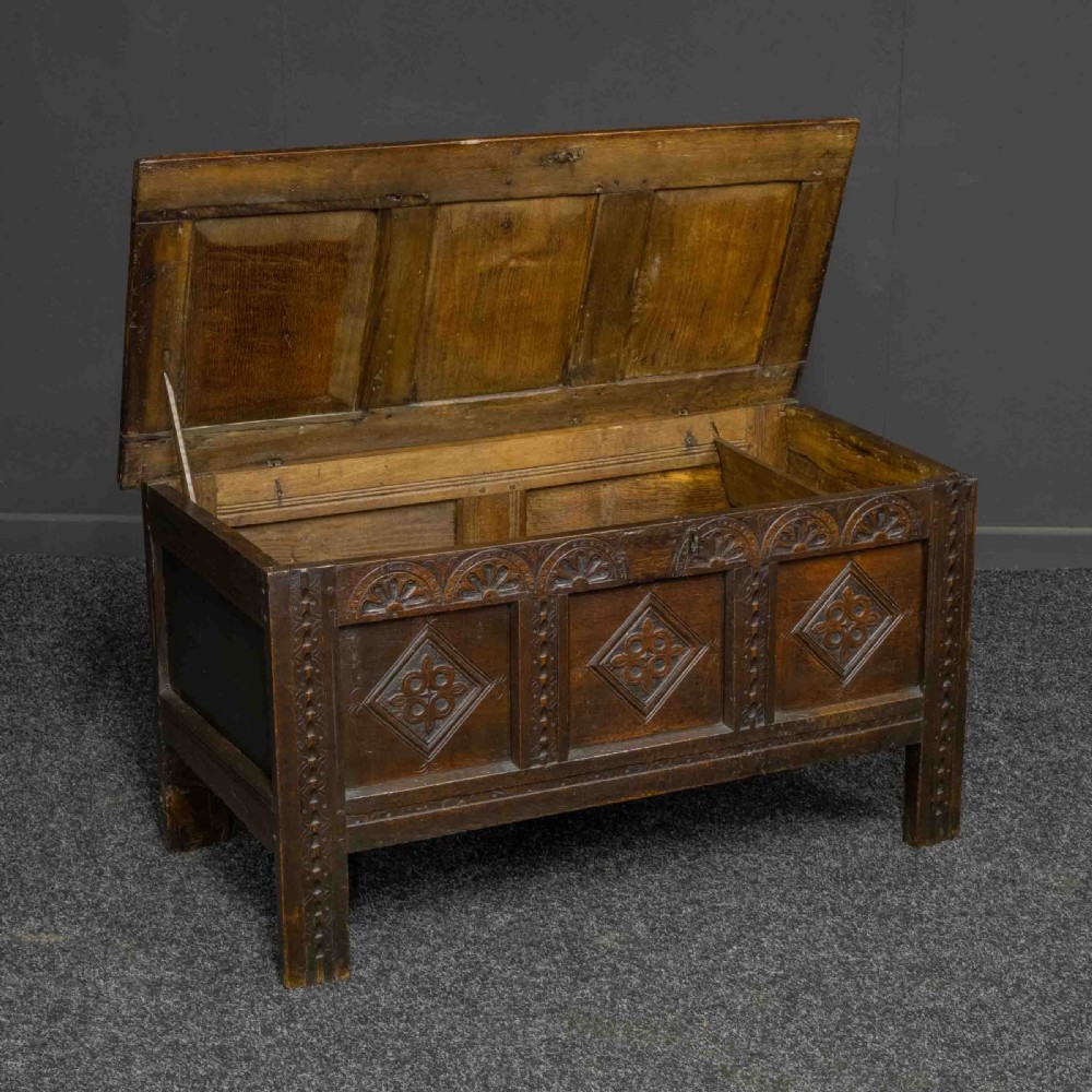 17th Century Oak Kist View IV