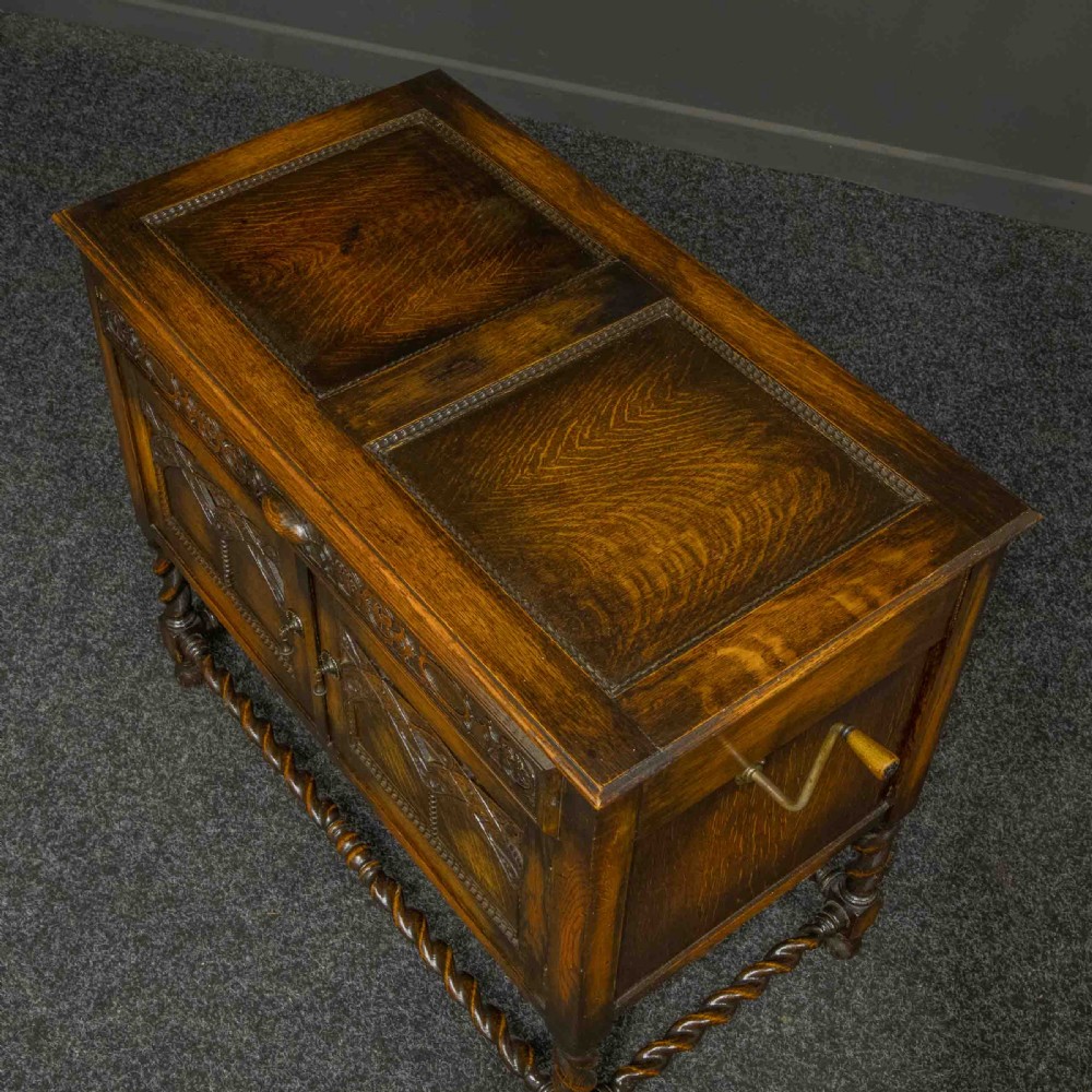 Early 20th Century Wind Up Gramophone View IV