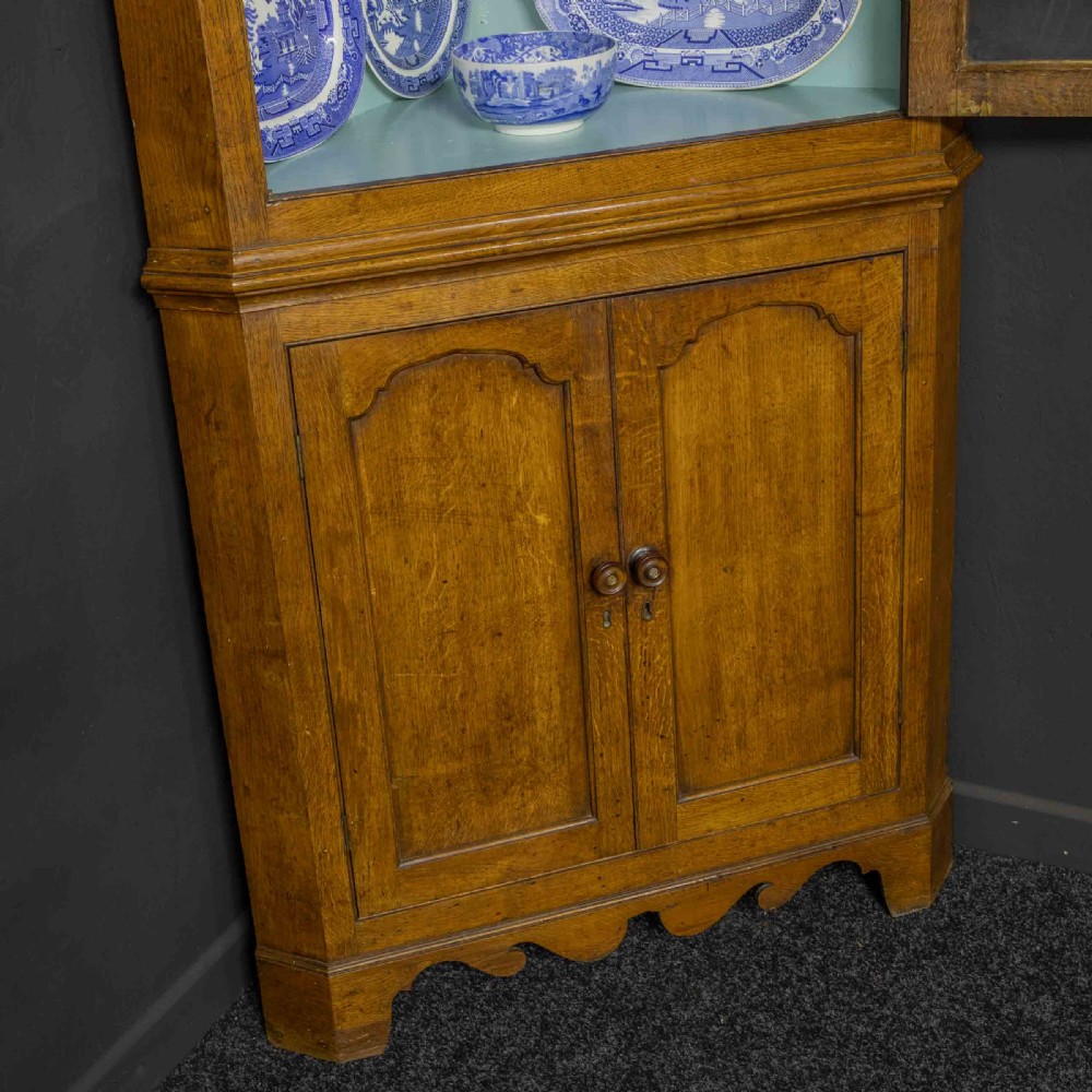 Early 19th Century Oak Corner Cupboard View IV