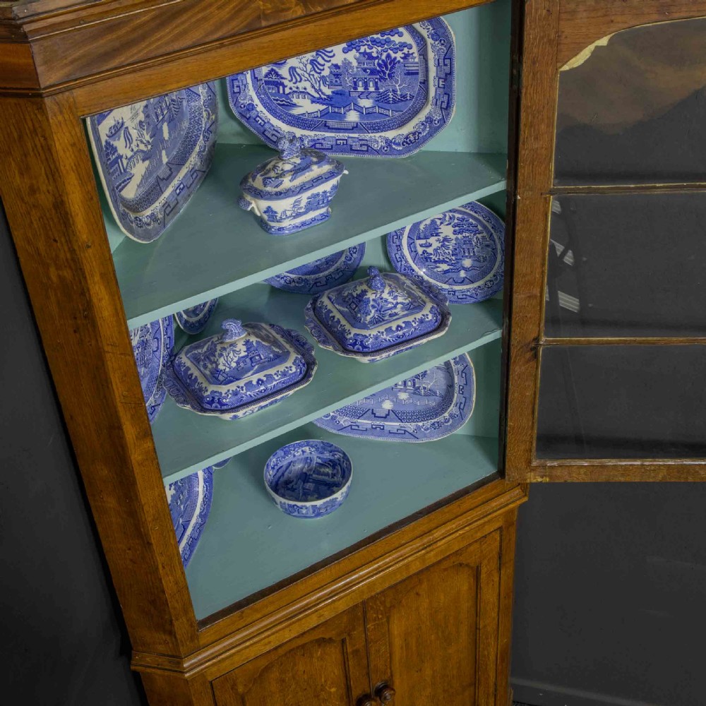 Early 19th Century Oak Corner Cupboard View VI