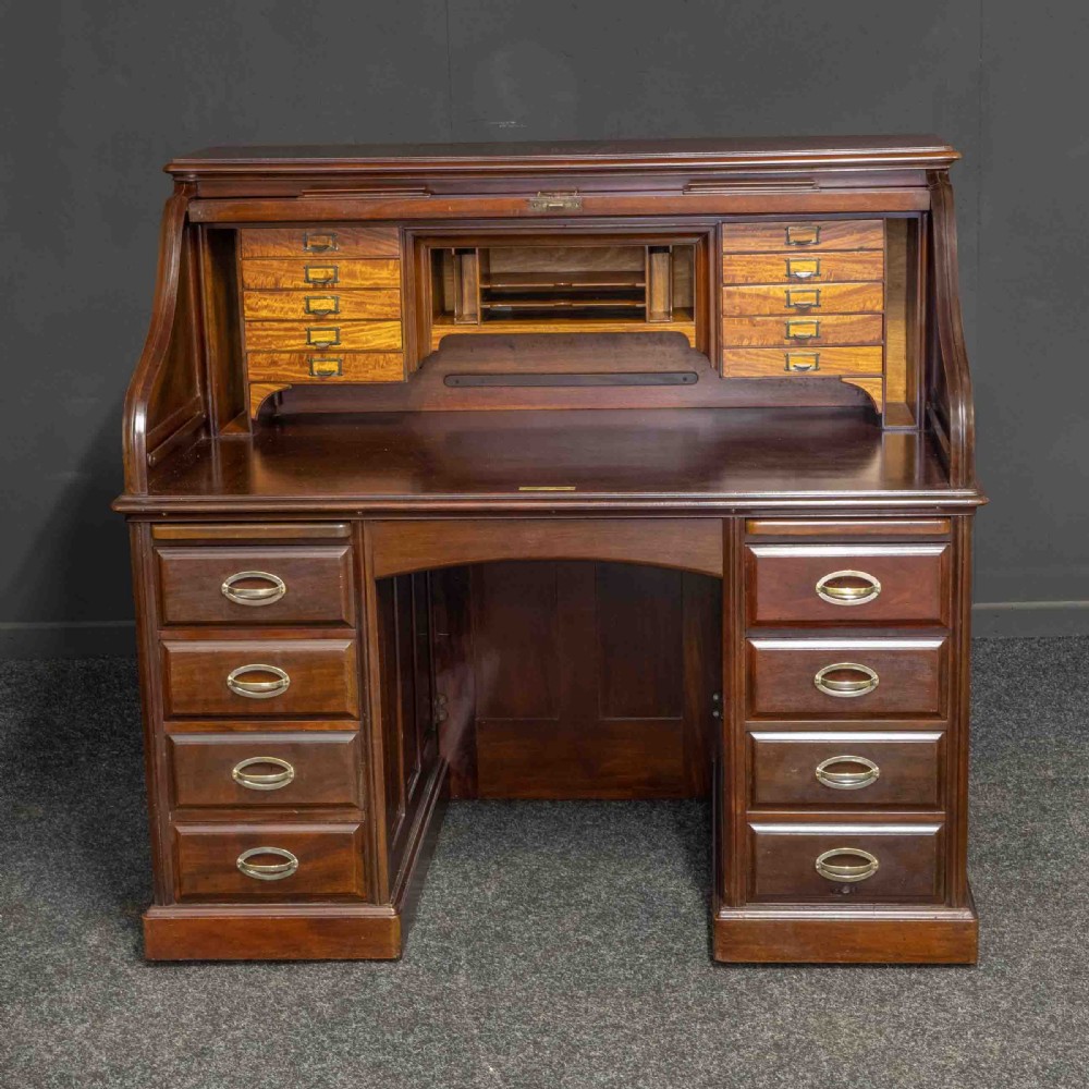 Early 20th Century Mahogany Desk View III