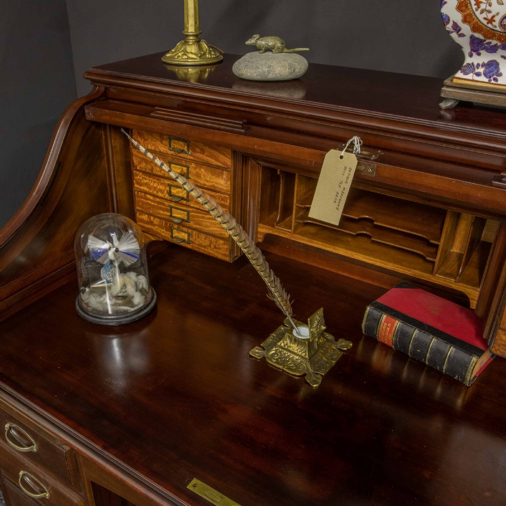 Early 20th Century Mahogany Desk View XIII