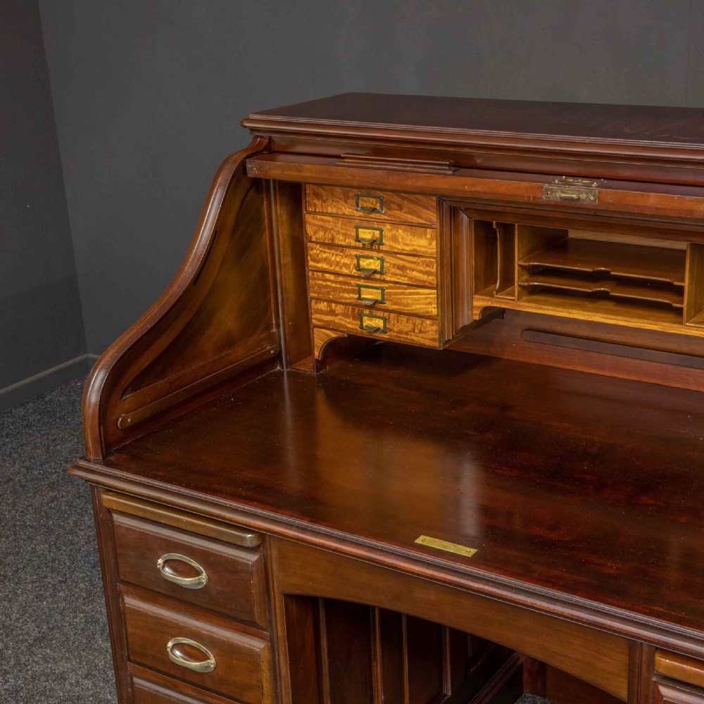 Early 20th Century Mahogany Desk View IV