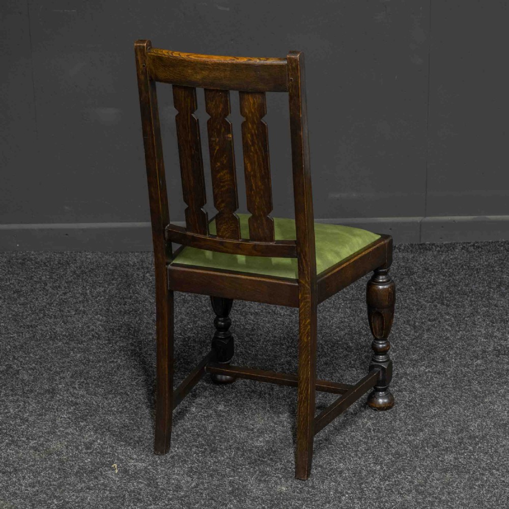 Oak Dining Set with Table and Four Chairs View VII