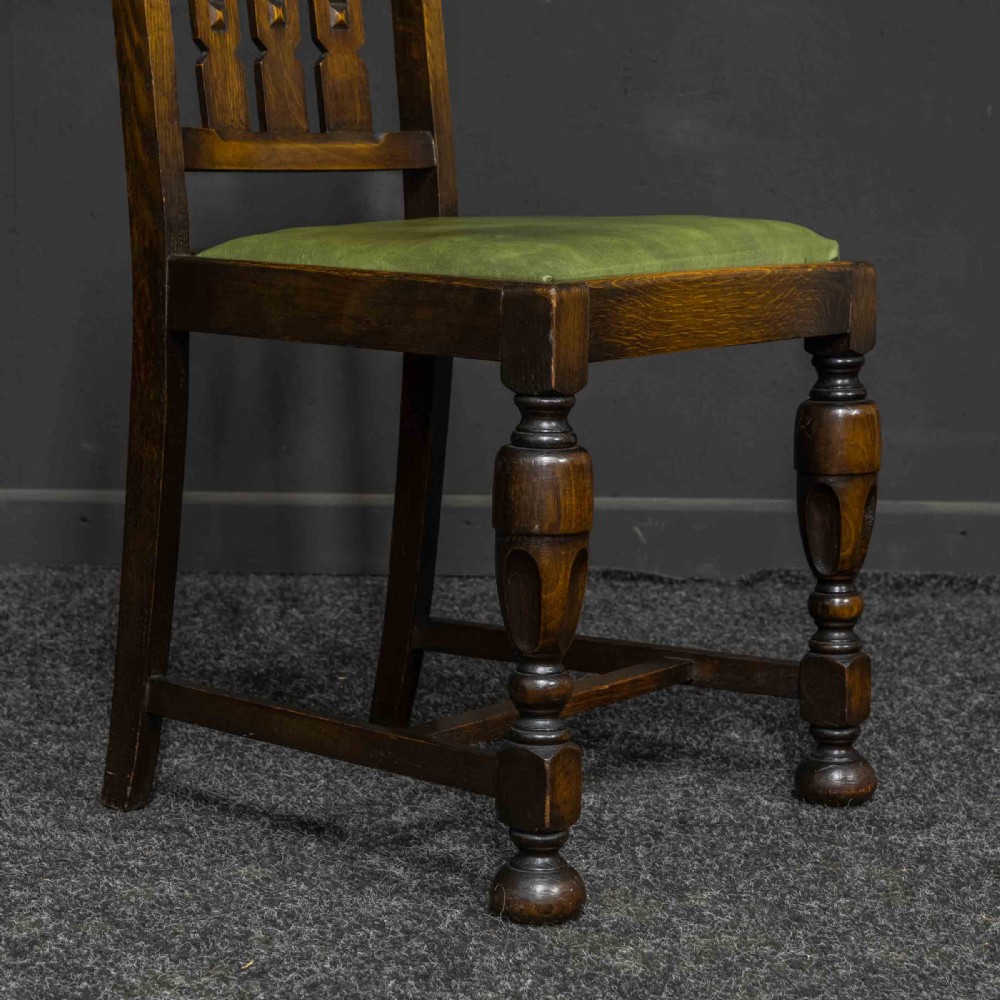 Oak Dining Set with Table and Four Chairs View IX