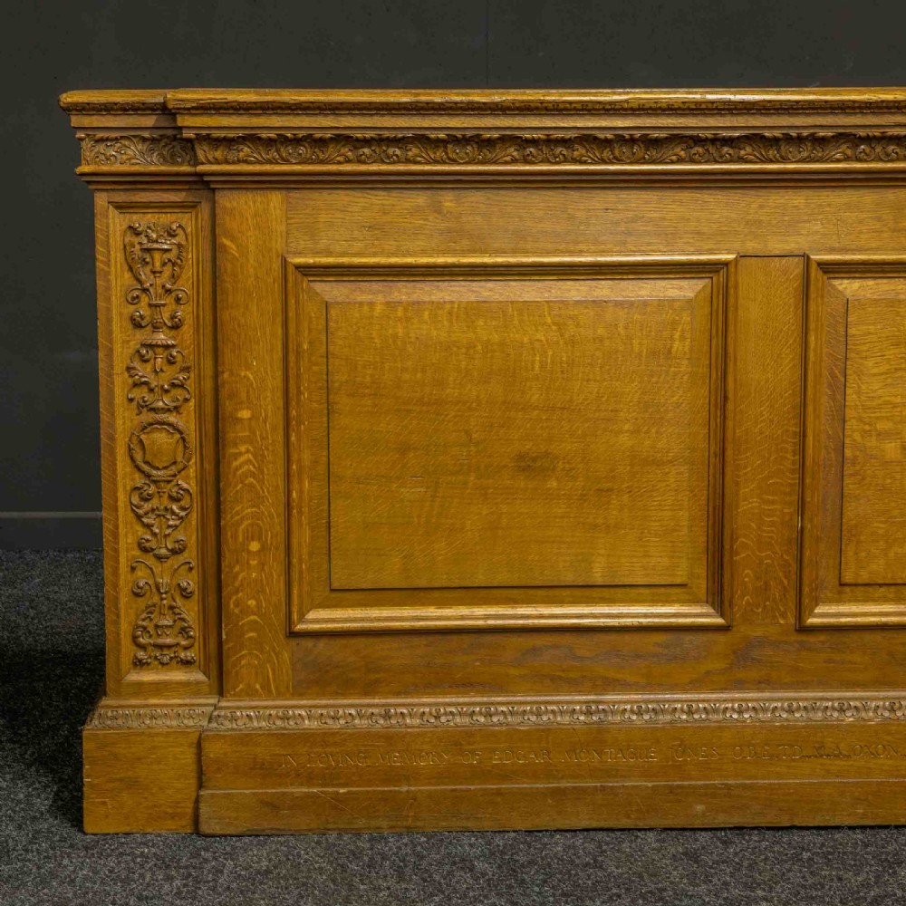 Early 20th Century Pair of Oak Pew Fronts View IX